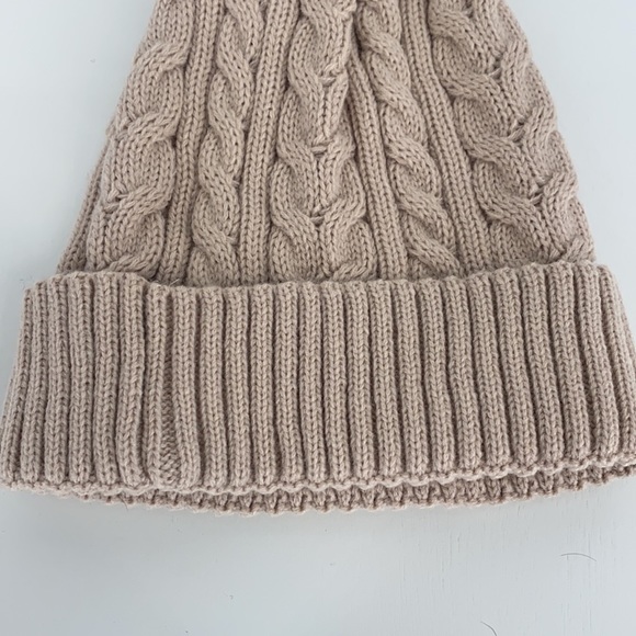 NWT Adore Me Faux Fur Puff Ball Tan Knit Stocking Beanie Cap Hat - Picture 12 of 13